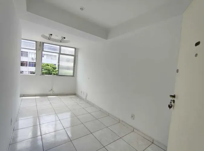 Sala : / Comercial / Tijuca