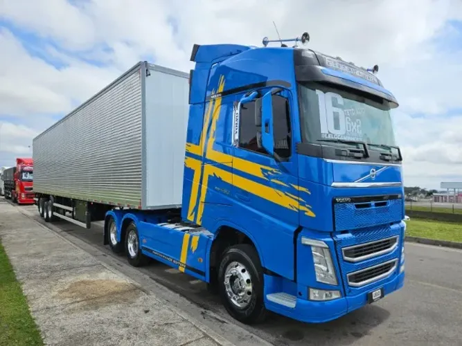 FH 460 6X2 Globetrotter Ano 16 Personalizado + Baú Nostra Ano 25 0km 30 plts 15.40 x 2.90
