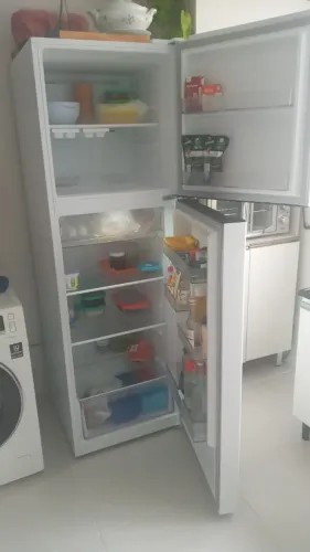 geladeira frost free grande , apenas venda ( nao entrego ) leia