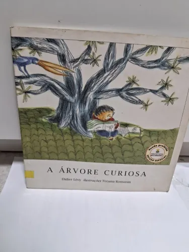 Livro A Árvore Curiosa - Lévy, Didier [2003] 
