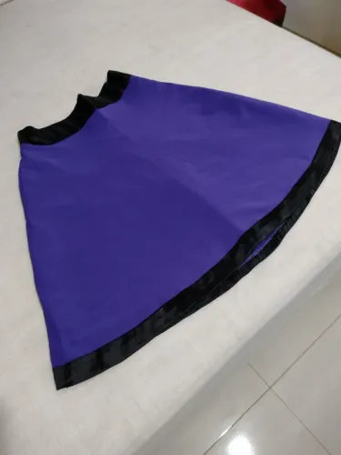 Saia roxa com detalhes em preto -38