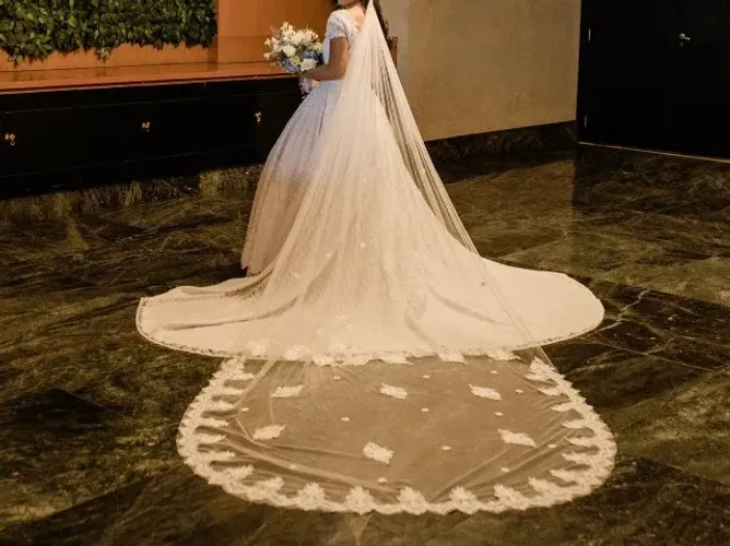 VESTIDO DE NOIVA - usado apenas 1 vez