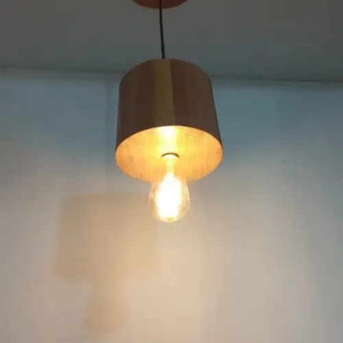 Luminária Pendente de Madeira