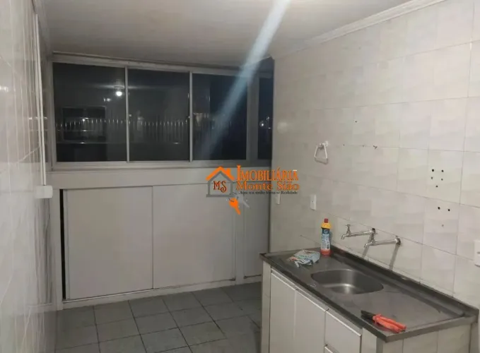 Apartamento com 3 dormitórios à venda, 63 m² por R$ 390.000,00 - Parque Cecap - Guarulhos/