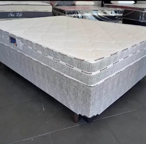 Cama casal com colchão de 33 14 cm