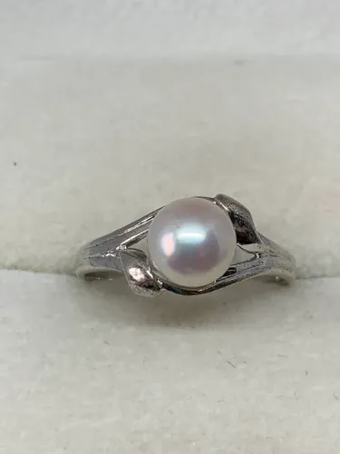 anel de prata com pérola aro 16