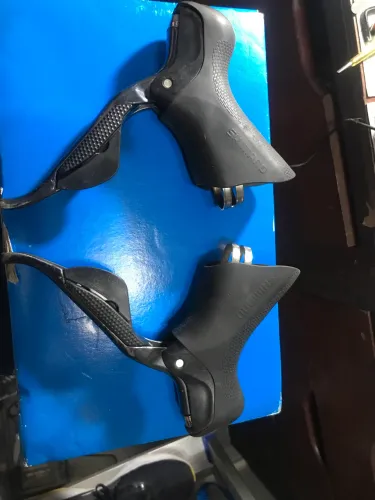 Manetes Shimano DI2 Ultegra ST-6770