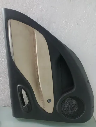 Forro de porta traseiro esquerdo Fiat Punto 2008/16