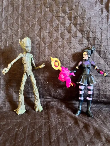 Groot e Nico minoru Marvel Legends