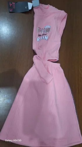 Vestido menina malha canelada Angerô , veste 6 anos 