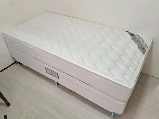 Cama box + colchão 