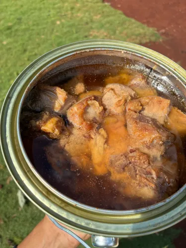 Porco Caipira na Lata