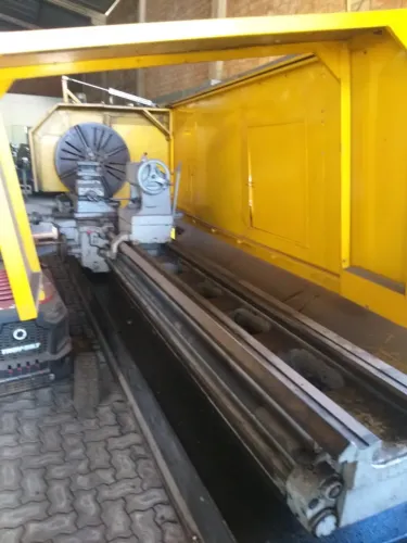 Torno mecânico Romi 1000 x 4000 mm