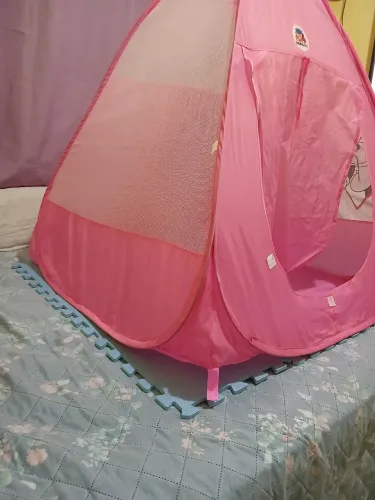 Casinha de bolinha com 100 bolinhas rosas