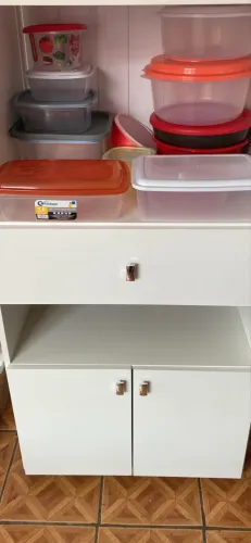 15 potes de plástico 