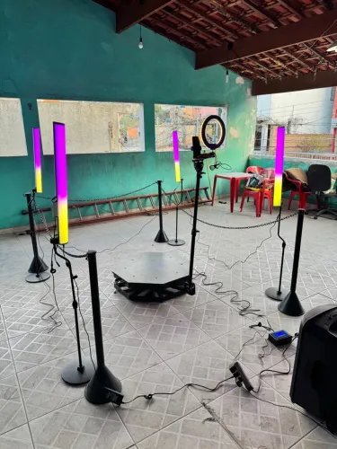 Plataforma 360 com Iluminação LED para Eventos