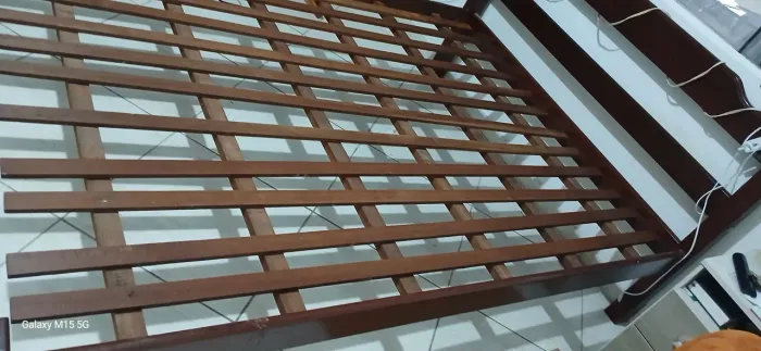 Cama casal madeira maciça