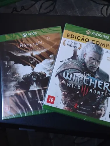 Jogos Xbox The Witcher 3 e Batman Lacrados
