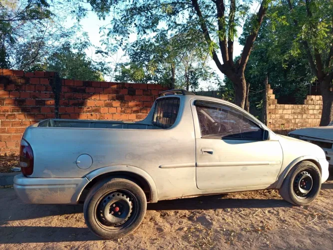 Chevrolet Corsa Pick-up Std/ Rodeio 1.6 MPFI 2002