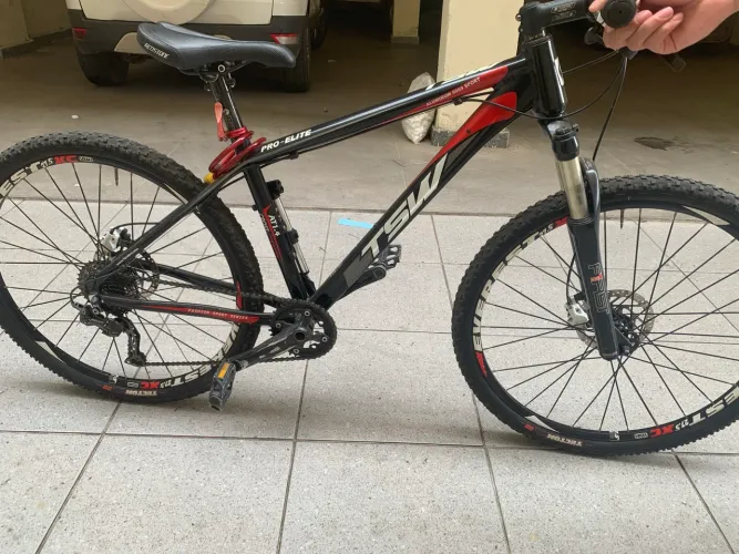 BICICLETA EM ÓTIMO ESTADO PRONTA PARA PEDALAR!