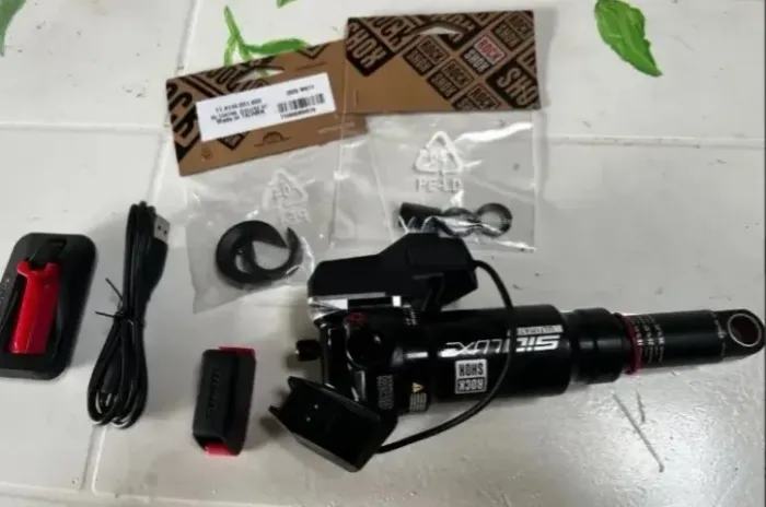 Shox Rockshox Sid Luxe Ultimate Flight Attendant (sem Uso)