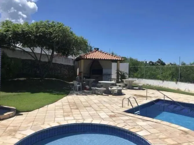 Alugo apartamento 2/4 com suíte Vista do Atlântico
