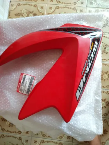 Carenagem do tanque Bros 150 2009 lado direito original Honda 