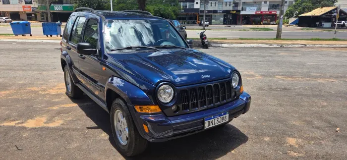 Jeep Cherokee Sport 3.7 4X4 V6 12V Aut. 2006