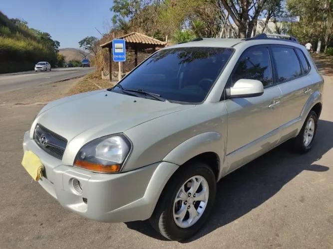 Hyundai Tucson 2.0 16V Aut. 2012