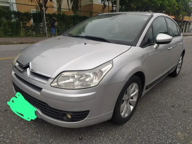 Citroen C4 GLX 2.0 Flex 16V 5P Aut. 2011