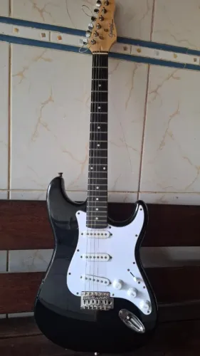 Ligue: *78, GUITARRA GIANINI G100, ATRATO 3