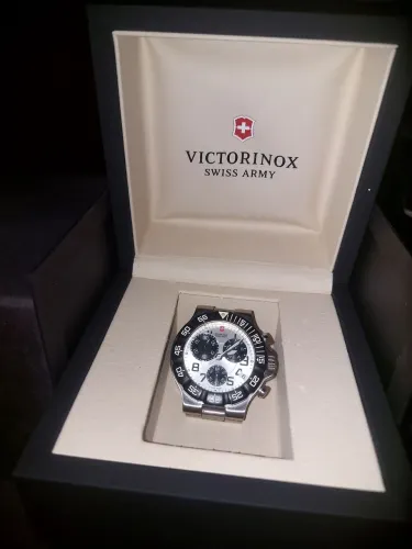 Relógio Victorinox summit xlt