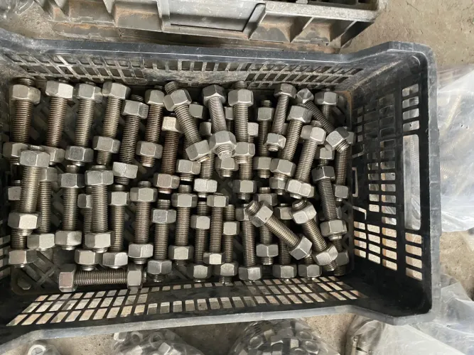 Lote inox 316 - R$ 19 o kg - grampos e parafusos