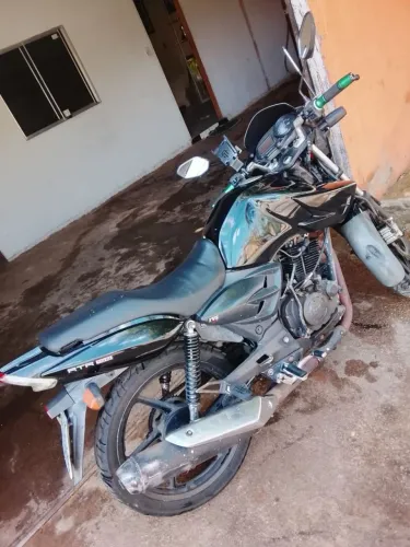 Moto 150 Ano 2012 em Dias