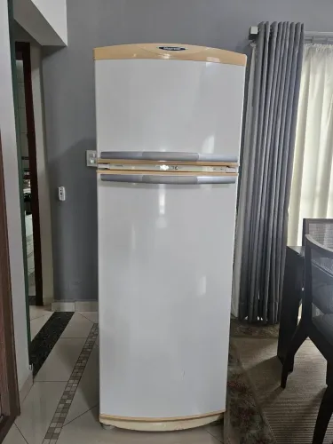 Geladeira Brastemp Frost free em ótimo estado 220 volts