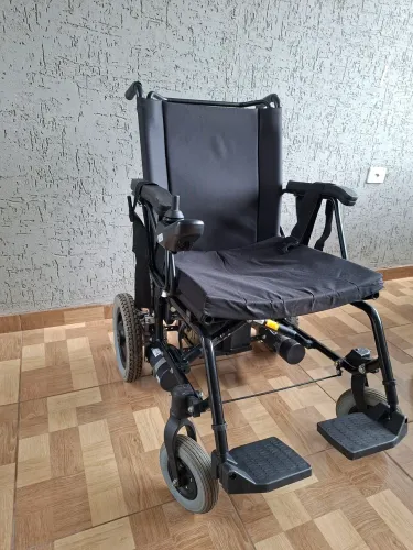 Cadeira de Rodas Freedom (usada)