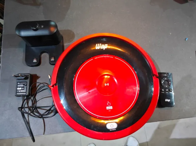 Robô aspirador WAP W300 em Perfeito estado Completo