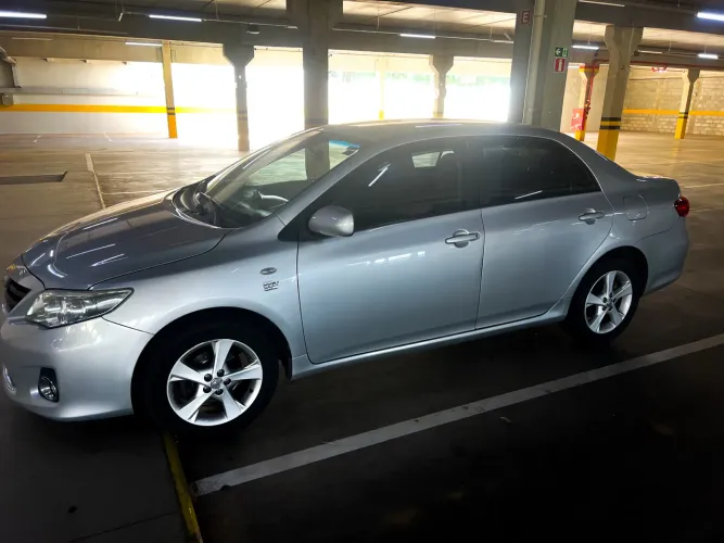 Toyota Corolla GLI 1.8 Flex 16V Aut. 2013