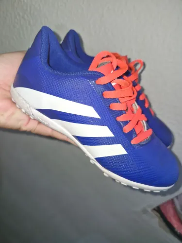 Chuteira adidas infantil