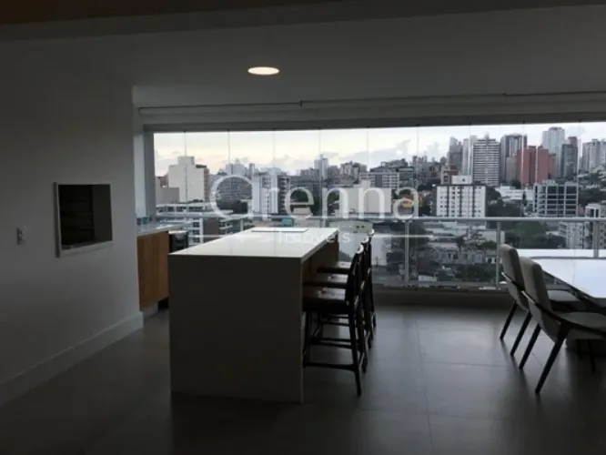 Apartamento mobiliado para locação e à venda com 121m², Pinheiros, São Paulo.
