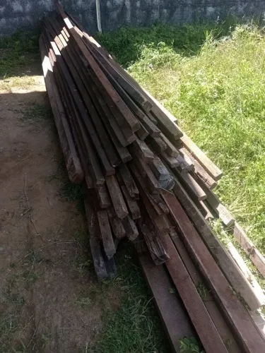 Madeiramento Massaranduba linhas caibro e algumas ripas 
