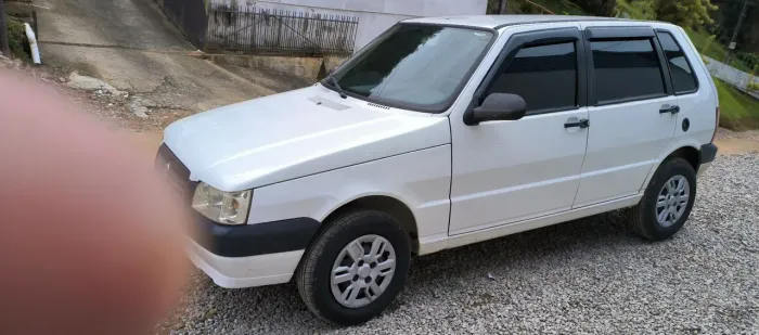 Fiat Uno Mille Celeb/celeb.econ 1.0 F.flex 4P 2012