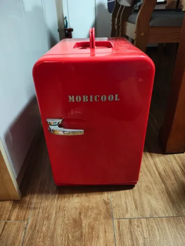 Mobicool Mini geladeira termoelétrica F15 vermelha 14 litros