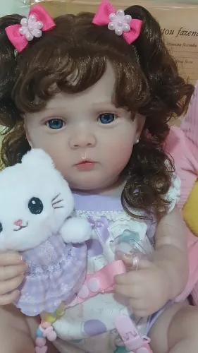 Bebê reborn com pelúcia