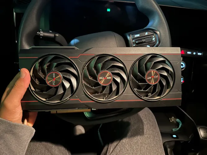 AMD RADEON - RX 7900 XTX