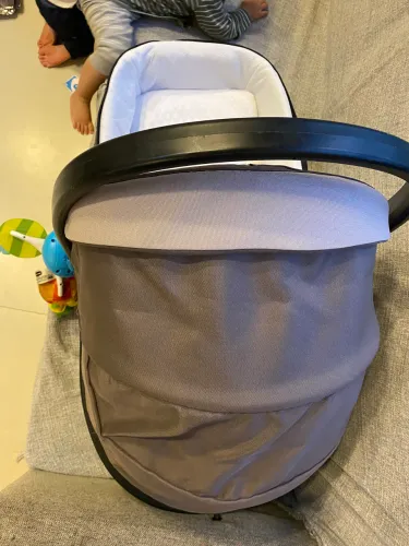 Carrinho de bebê c/ bebê conforto