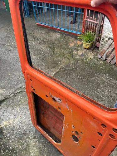 Porta Scania jacaré 111 fibra