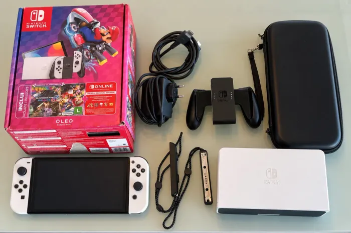 Nintendo Switch OLED Branco Seminovo ? Completo na Caixa + Case de Proteção