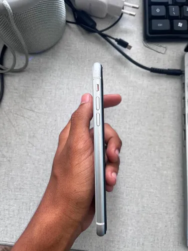 IPone Xr novin