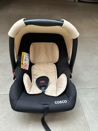 Carrinho de Bebê Alça Reversível com Bebê Conforto Cosco